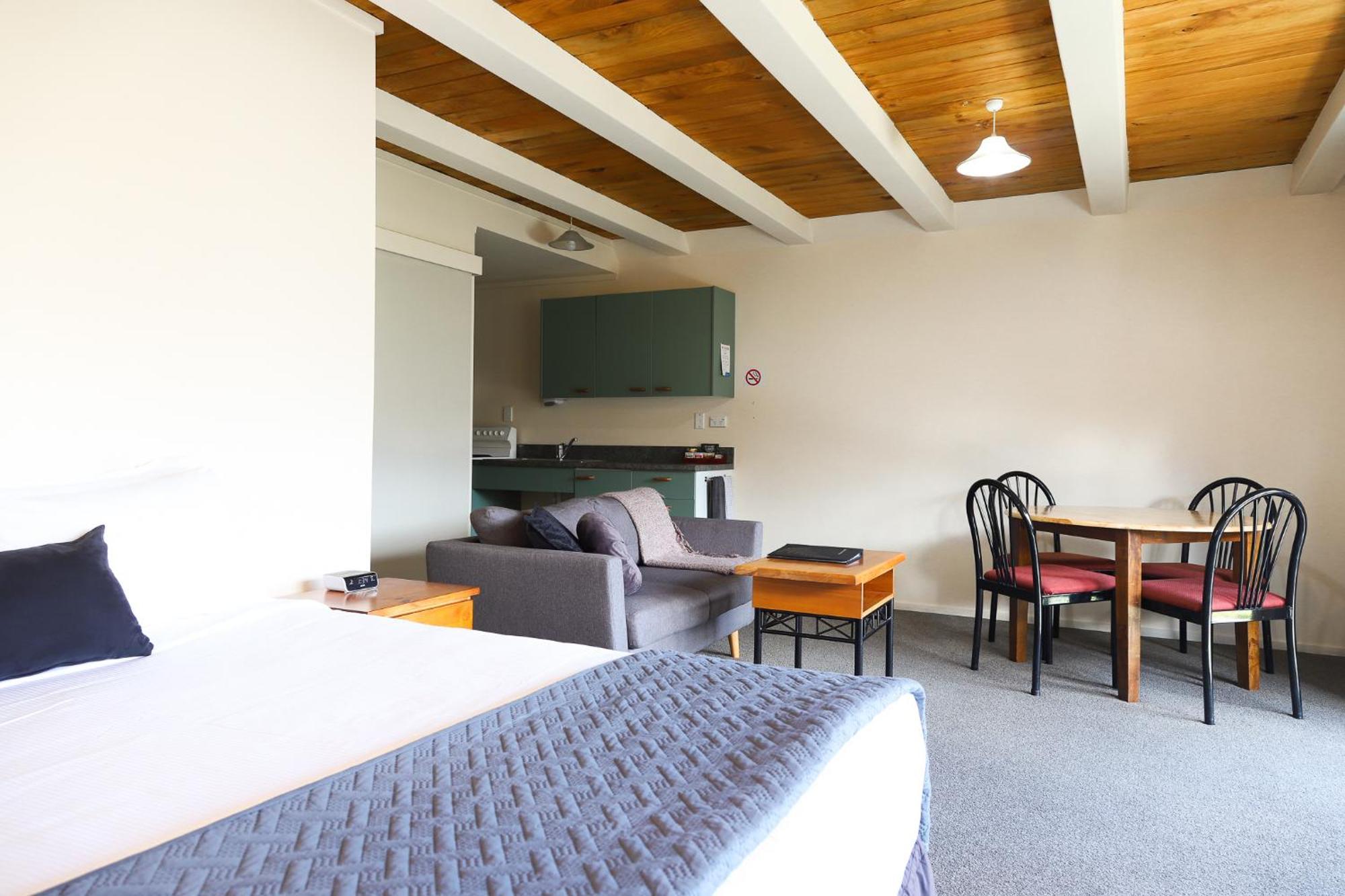 Ride Base Wanaka Apartments Exterior photo
